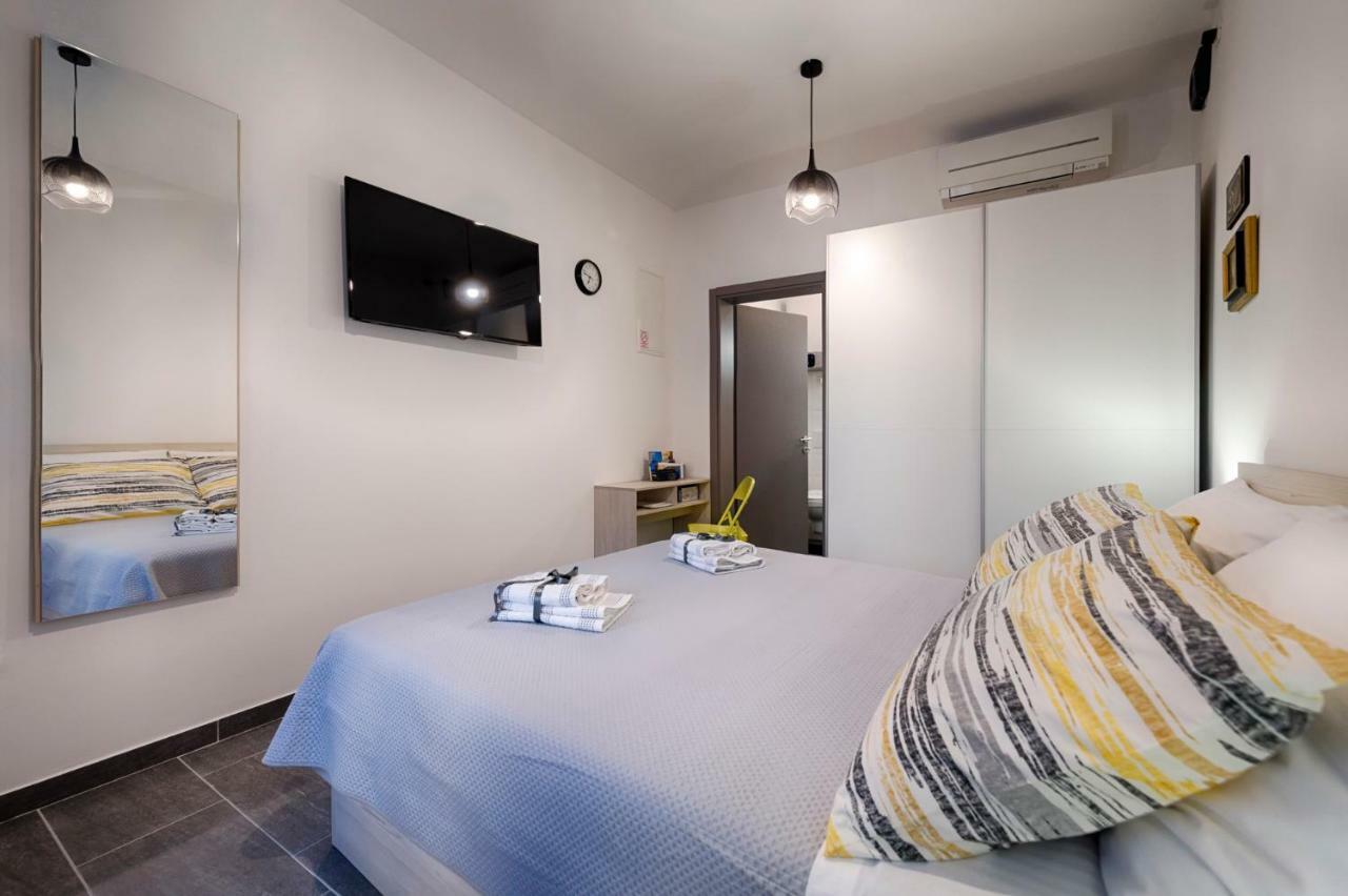 En Suite Room Demaria Komiža Esterno foto